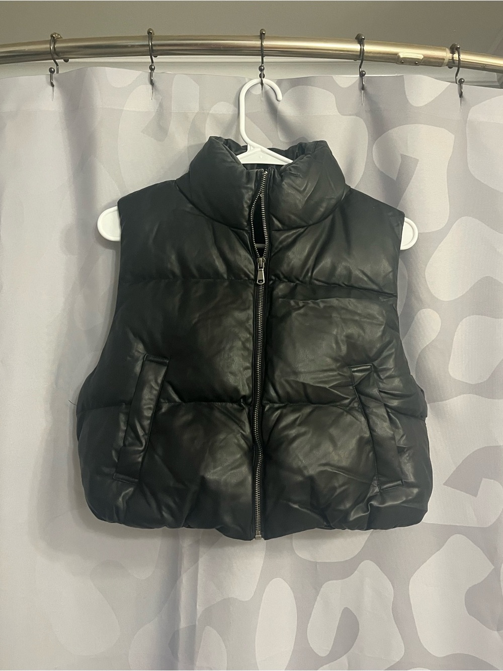 Black Puffer Vest - Quilted Sleeveless Jacket